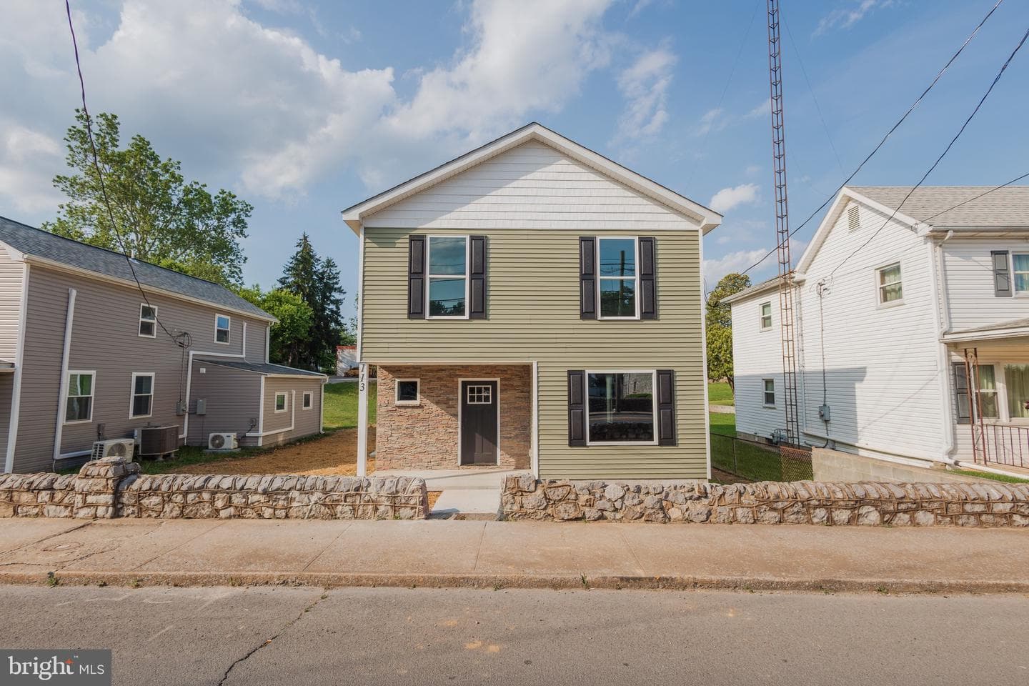 113 E Moler Avenue