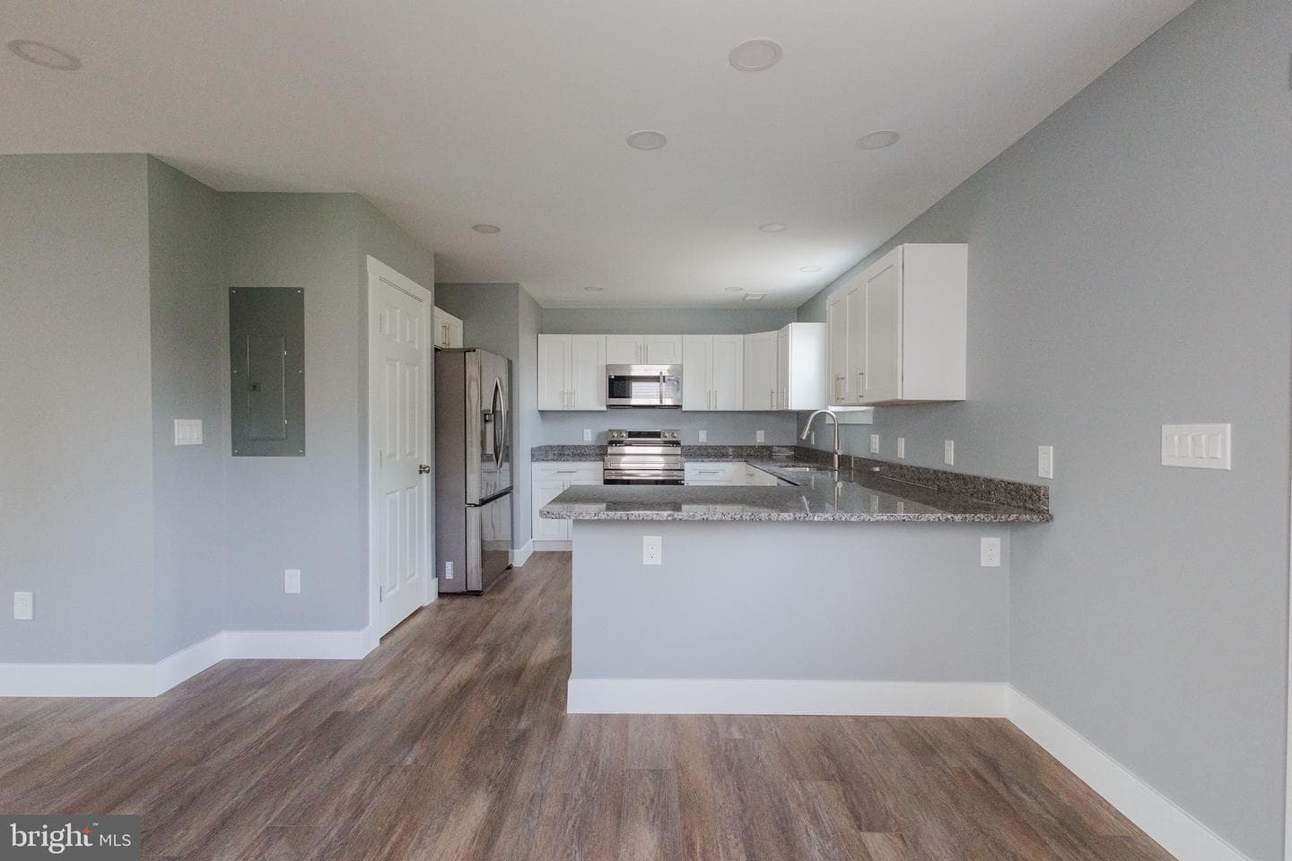 113 E Moler Avenue photo 13
