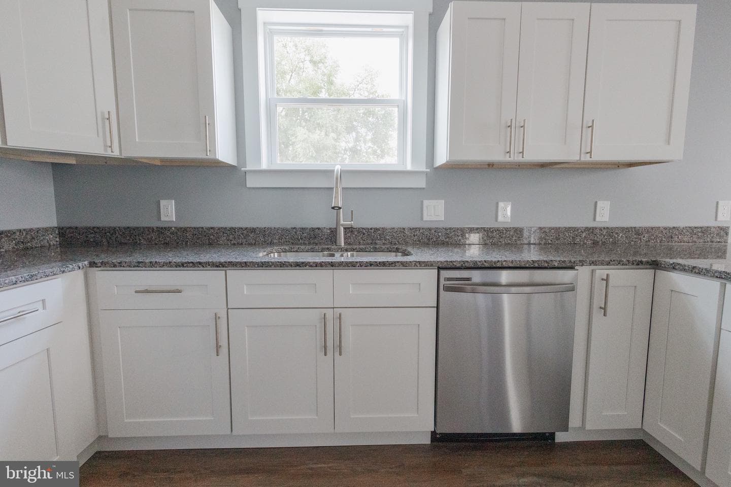 113 E Moler Avenue photo 18