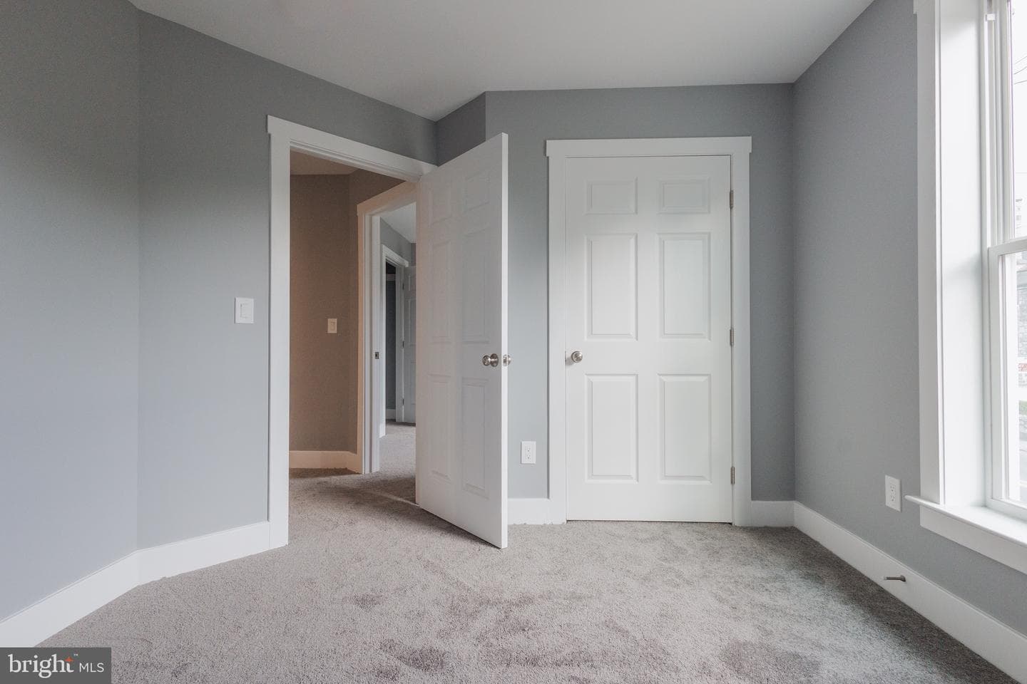 113 E Moler Avenue photo 39