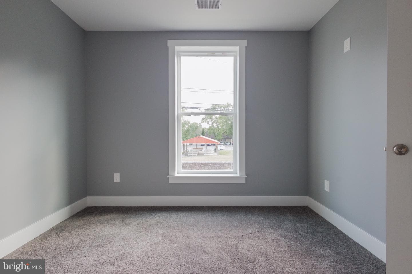 113 E Moler Avenue photo 41