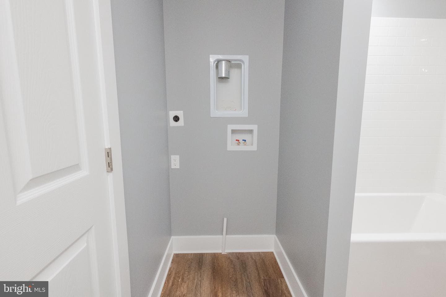 113 E Moler Avenue photo 47