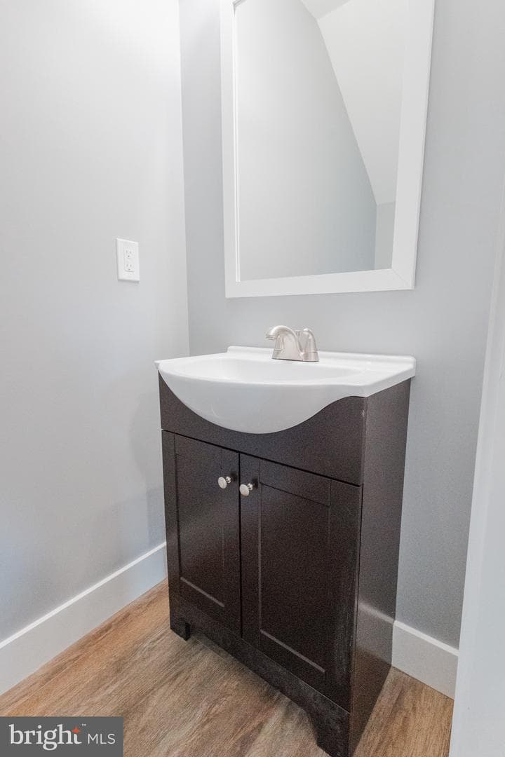 113 E Moler Avenue photo 9