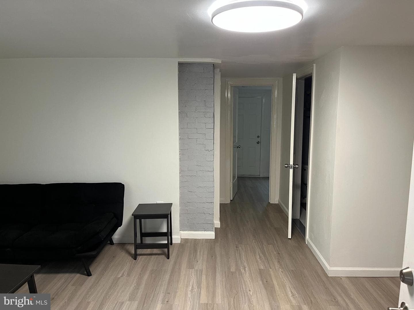 200 Marshall Avenue photo 4