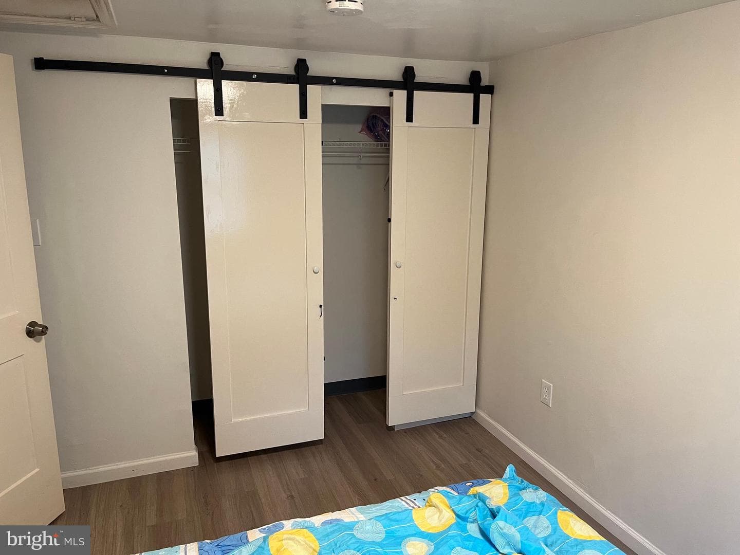 200 Marshall Avenue photo 8