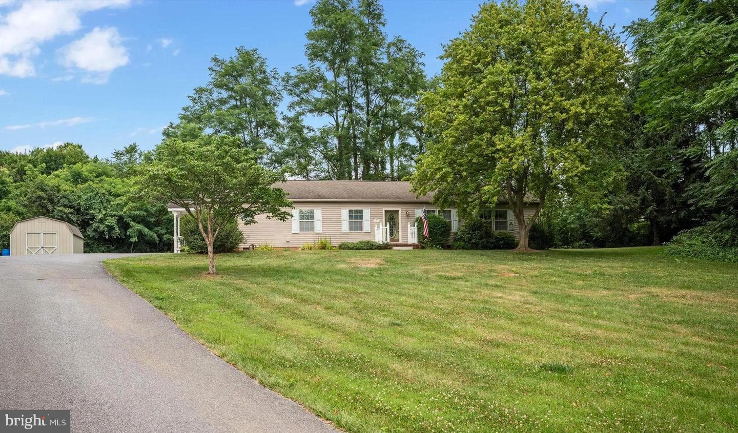 244 Sharons Lane photo 1
