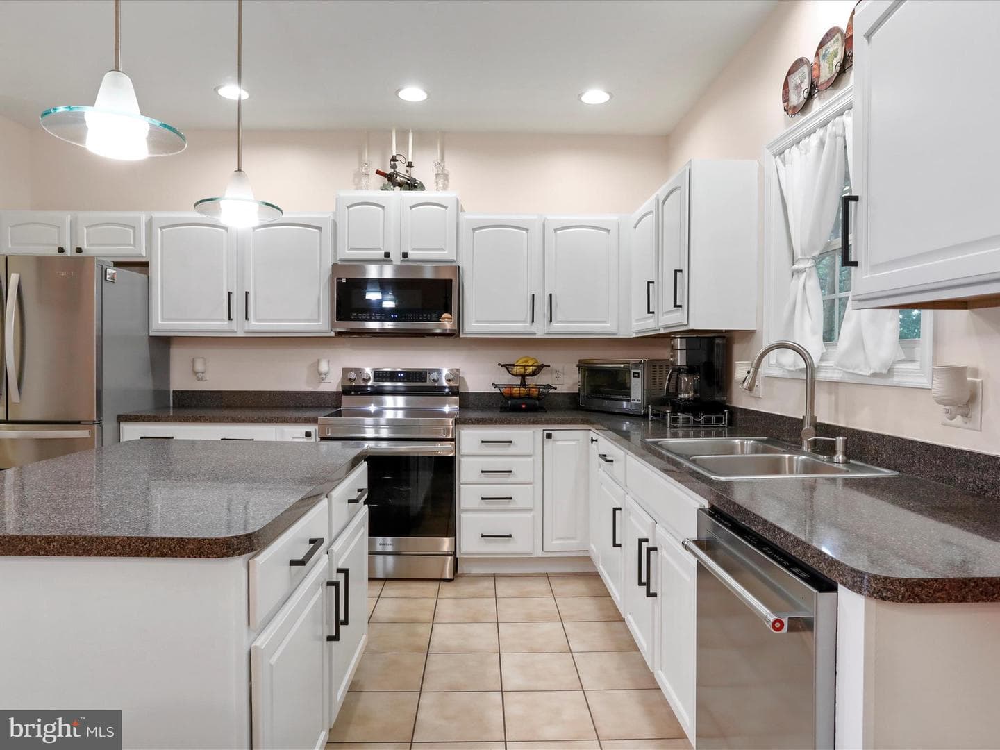 374 Braeburn Drive photo 4