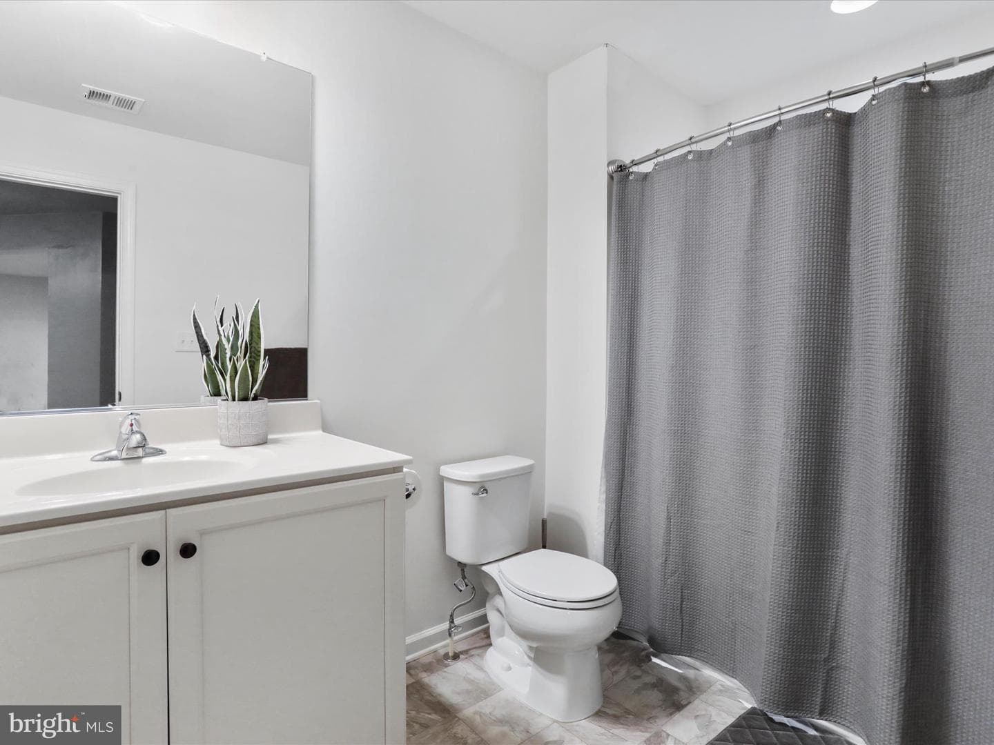 116 Strathmore Way E photo 21