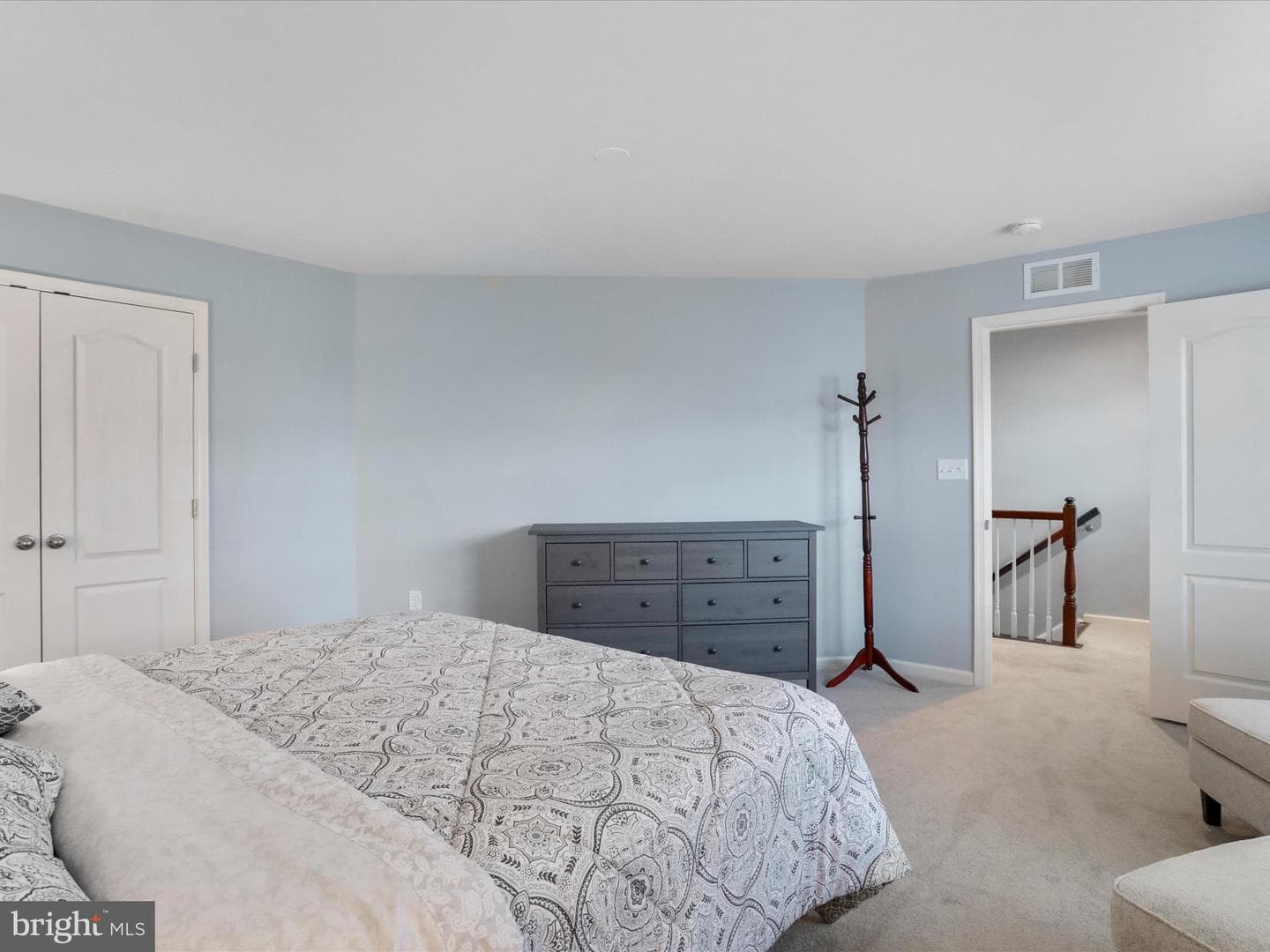 116 Strathmore Way E photo 25