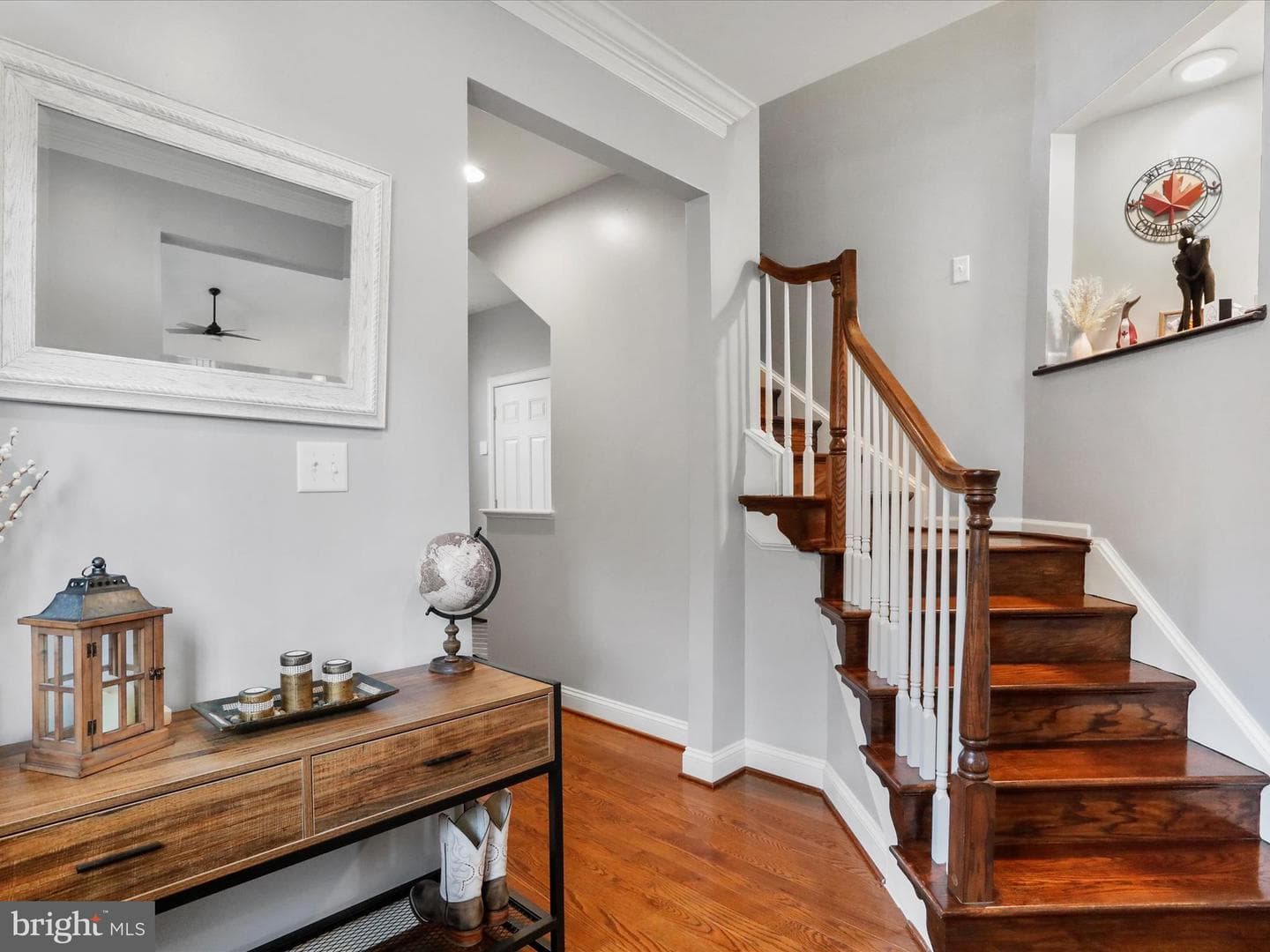 116 Strathmore Way E photo 5