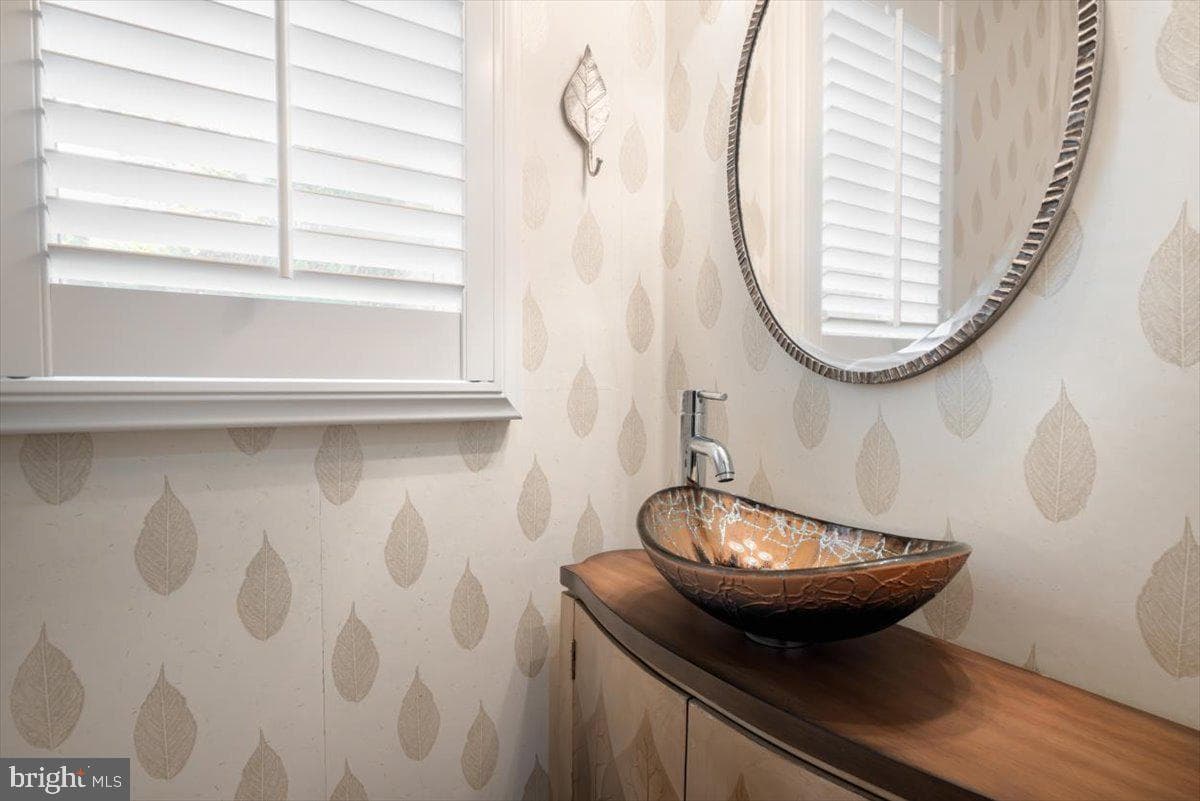 148 Hawick Road photo 26