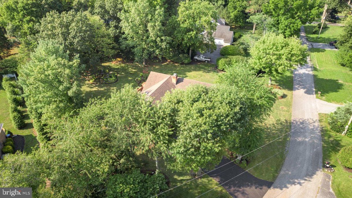 148 Hawick Road photo 33