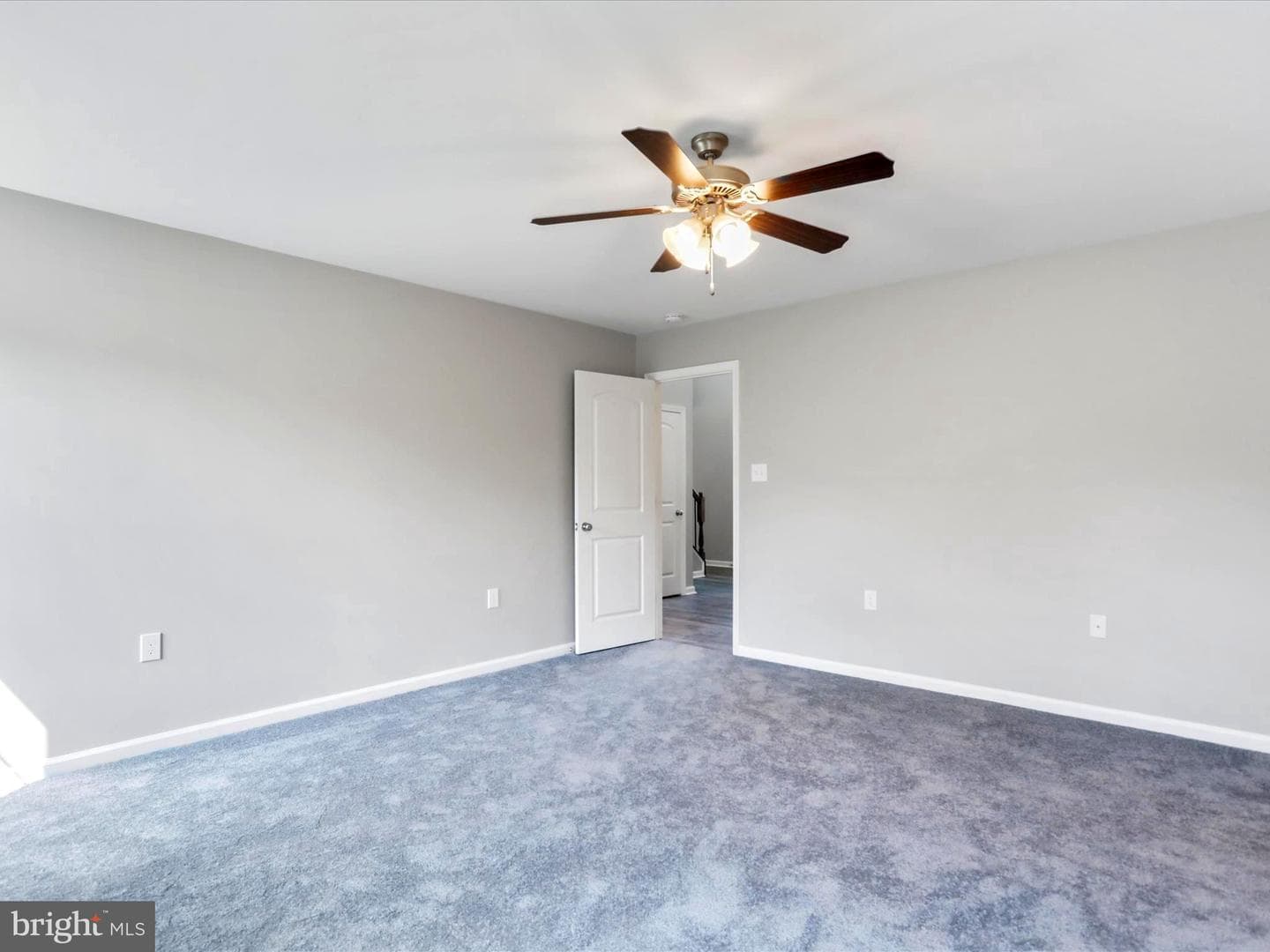 356 Europa Way photo 20