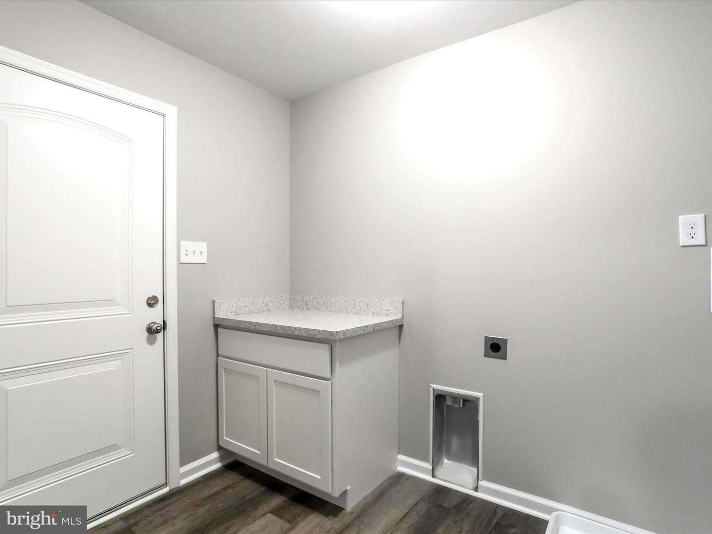 356 Europa Way photo 26