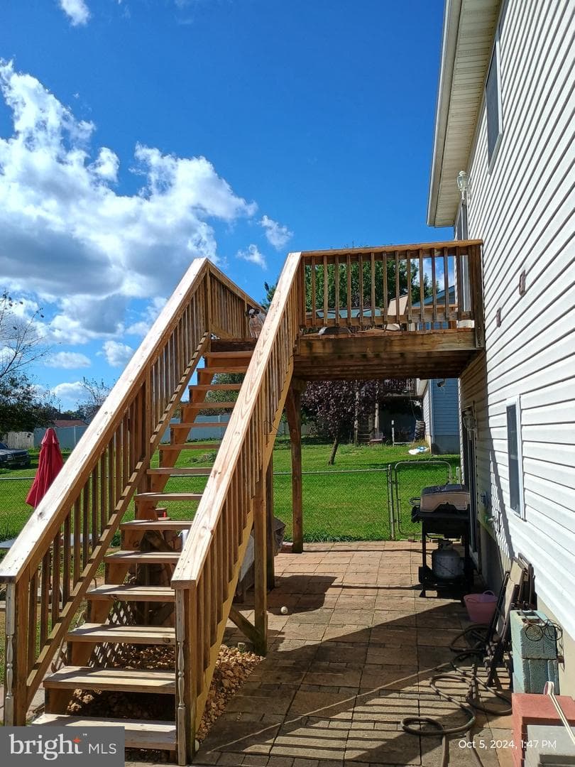 137 Isaac Drive photo 32