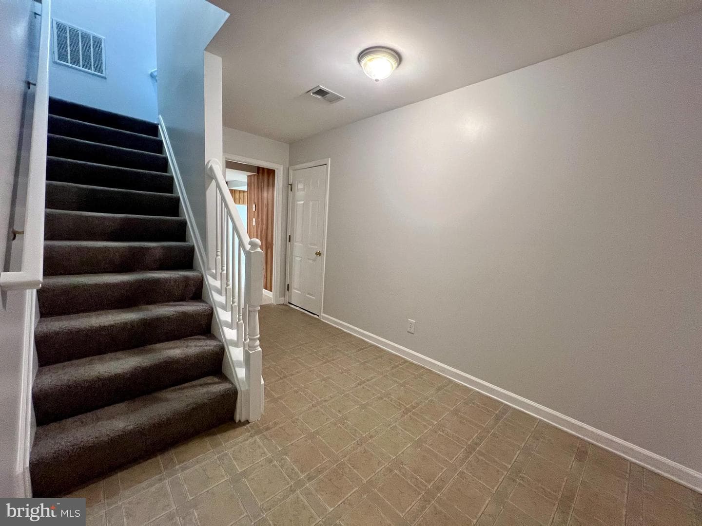 998 Aztec Drive photo 7
