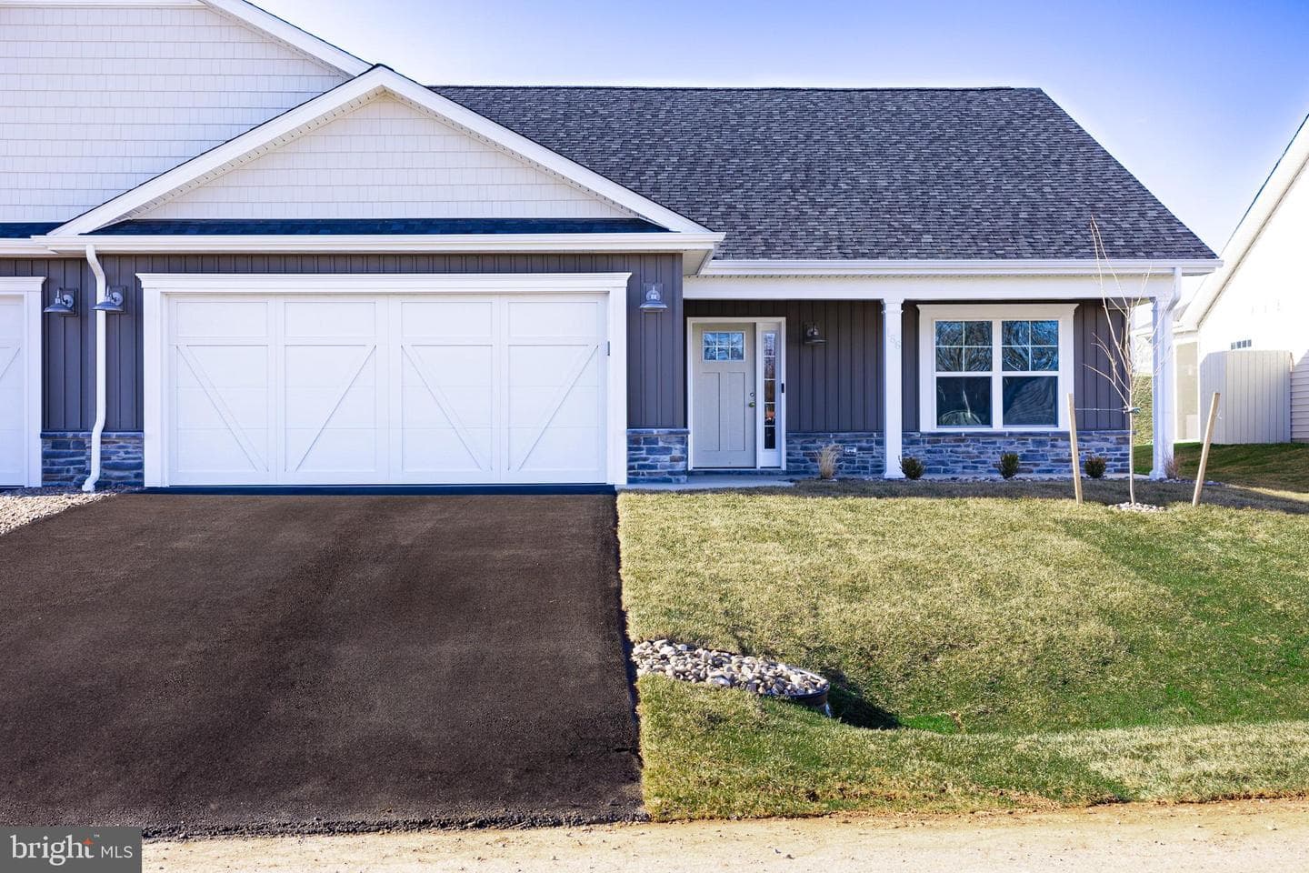 186 Dripping Spring Drive photo 1