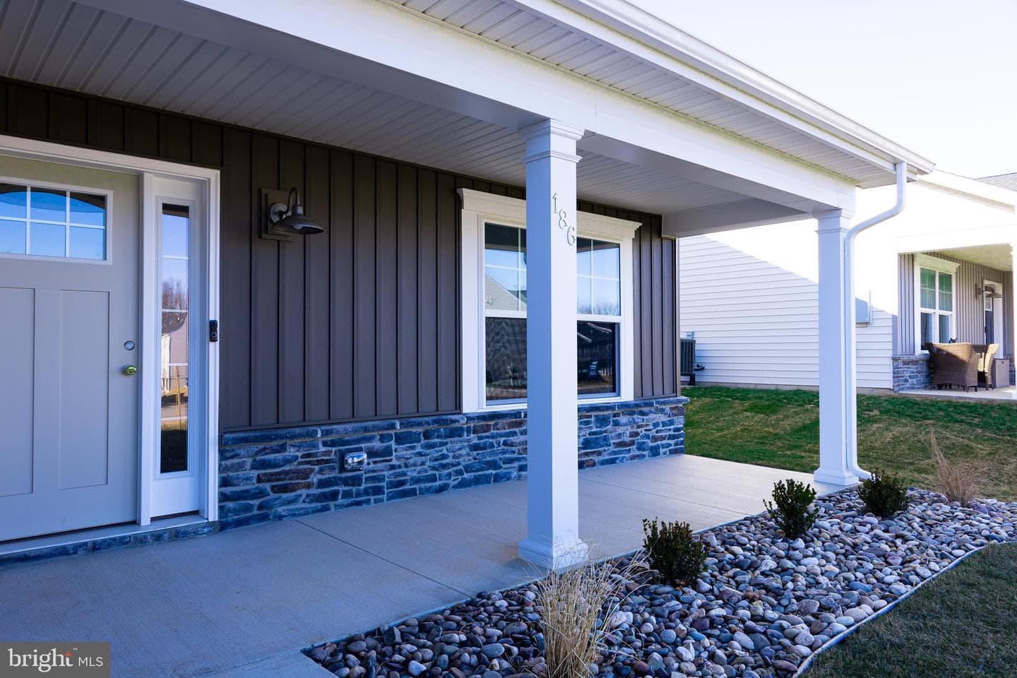 186 Dripping Spring Drive photo 2