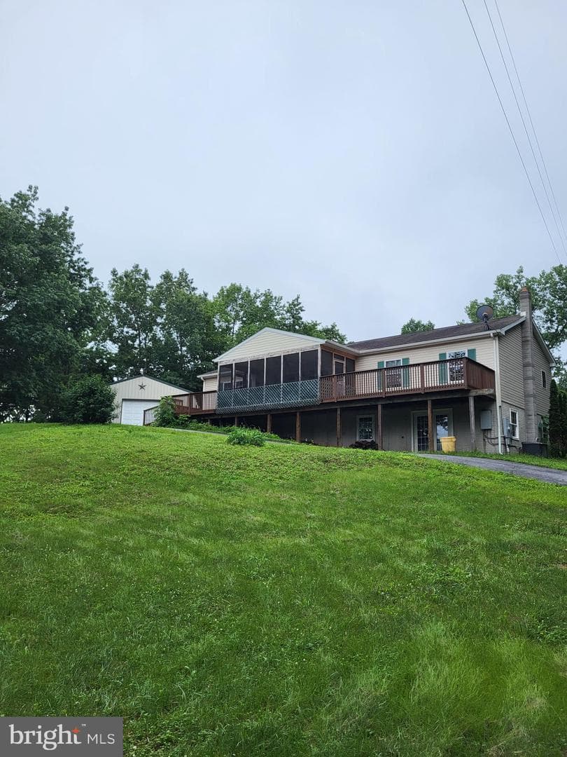 1041 Puffenburger Lane photo 11