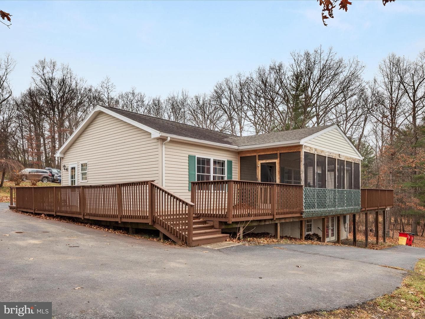1041 Puffenburger Lane photo 22