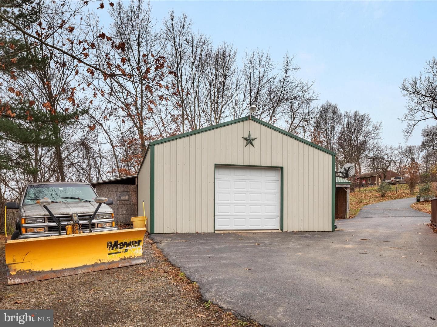 1041 Puffenburger Lane photo 26