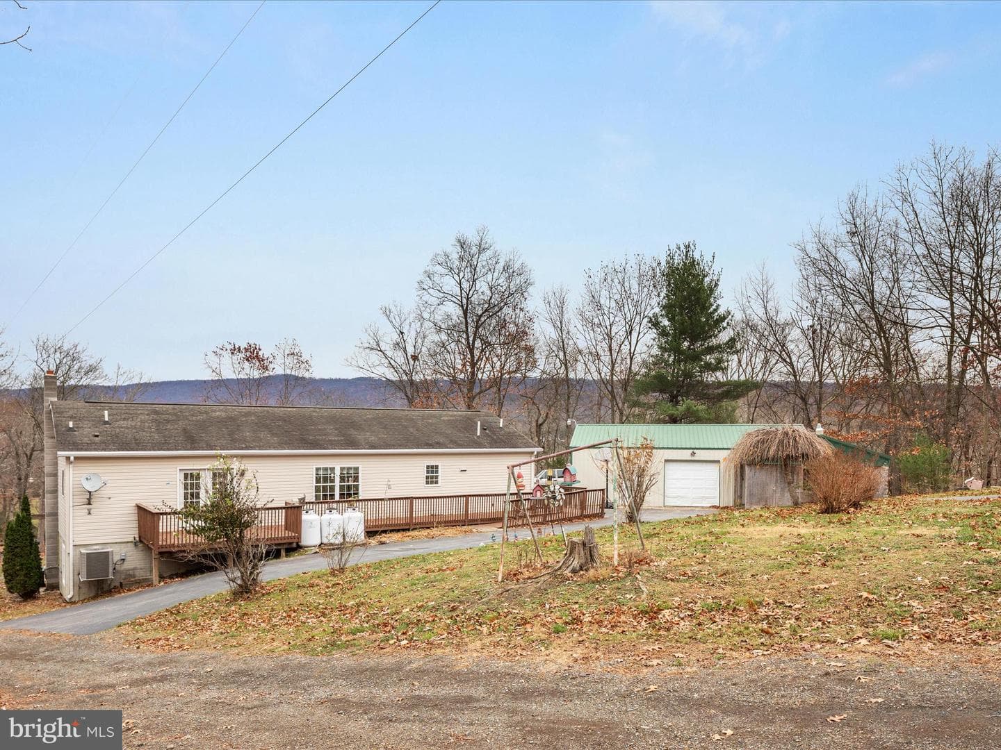 1041 Puffenburger Lane photo 28