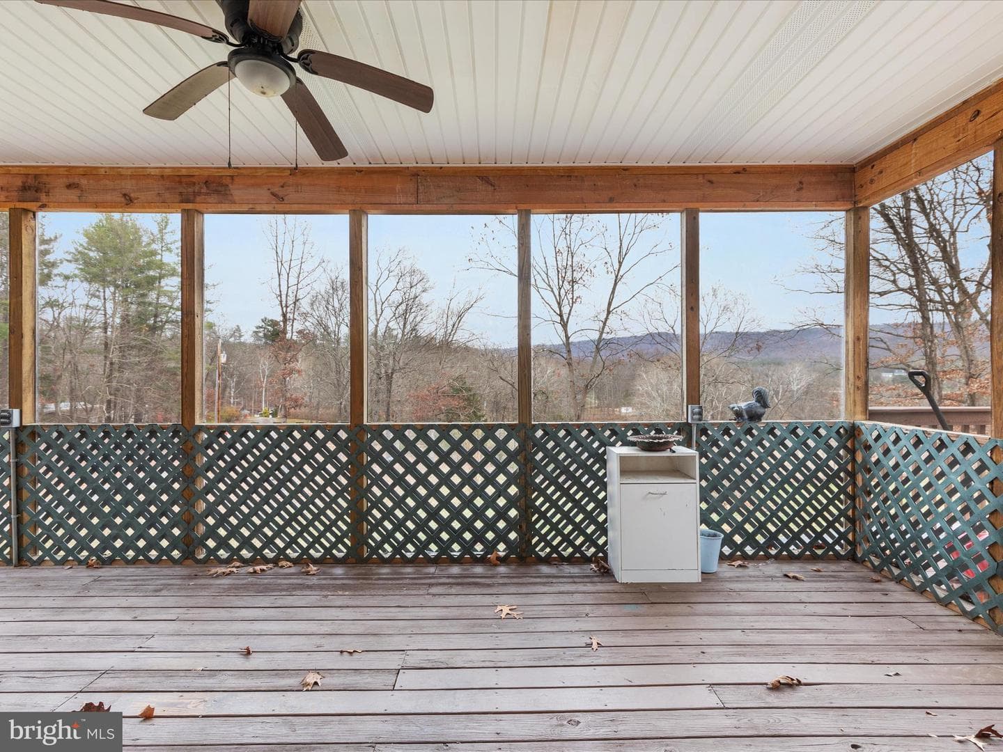 1041 Puffenburger Lane photo 43