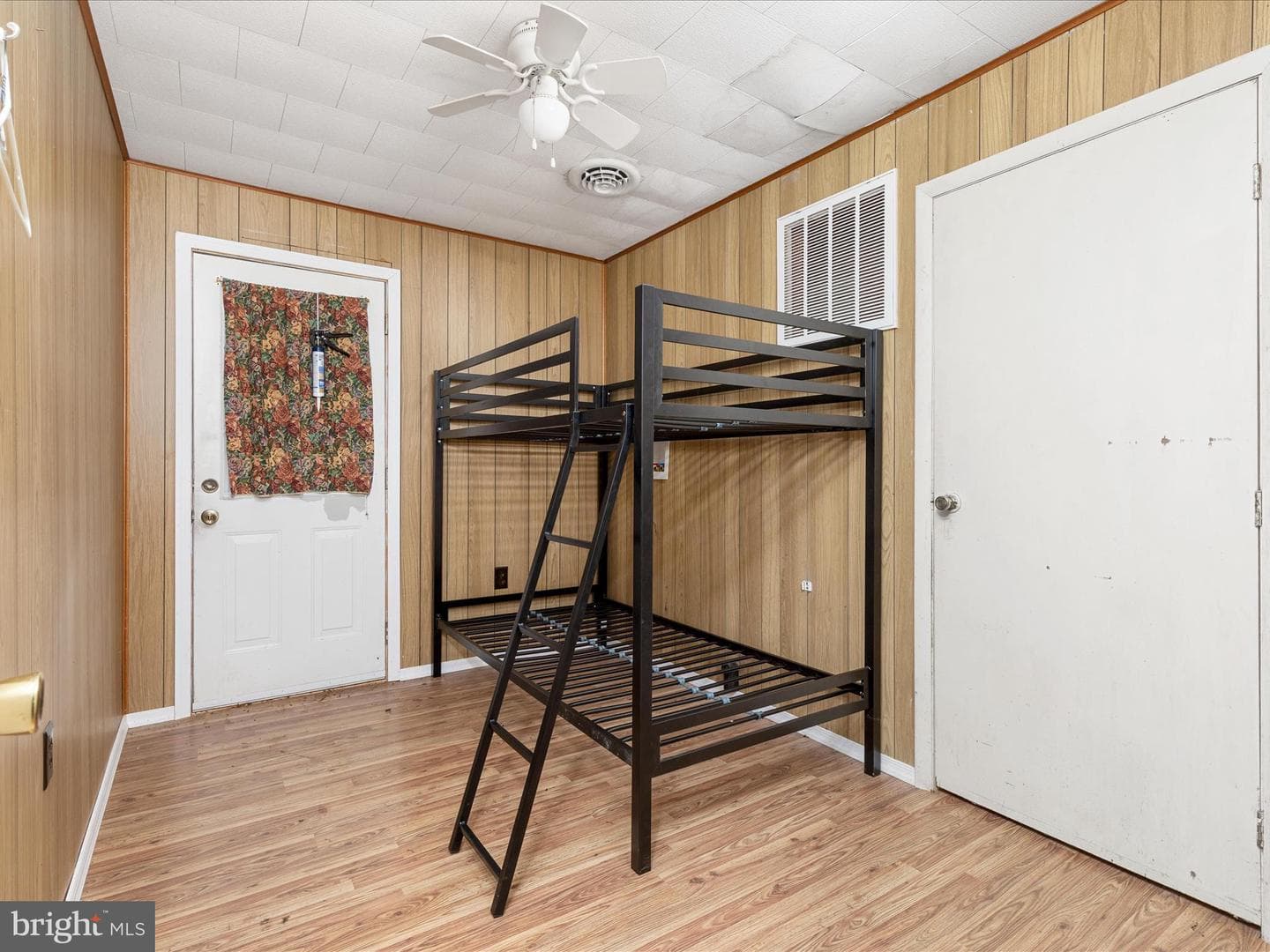 1041 Puffenburger Lane photo 55