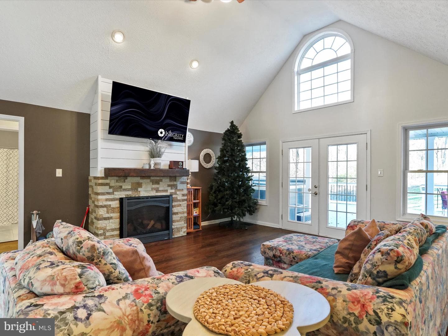 439 McDonald Drive photo 20