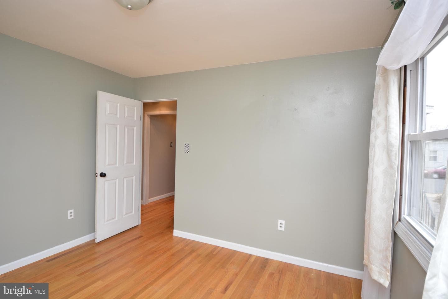 127 Strine Avenue photo 18