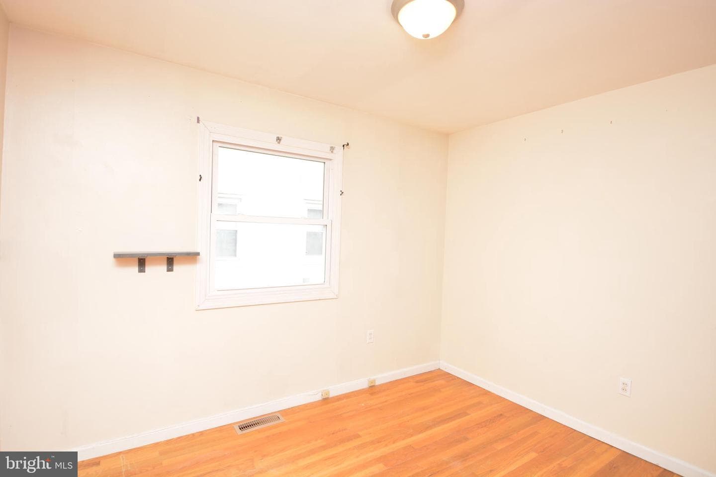 127 Strine Avenue photo 19