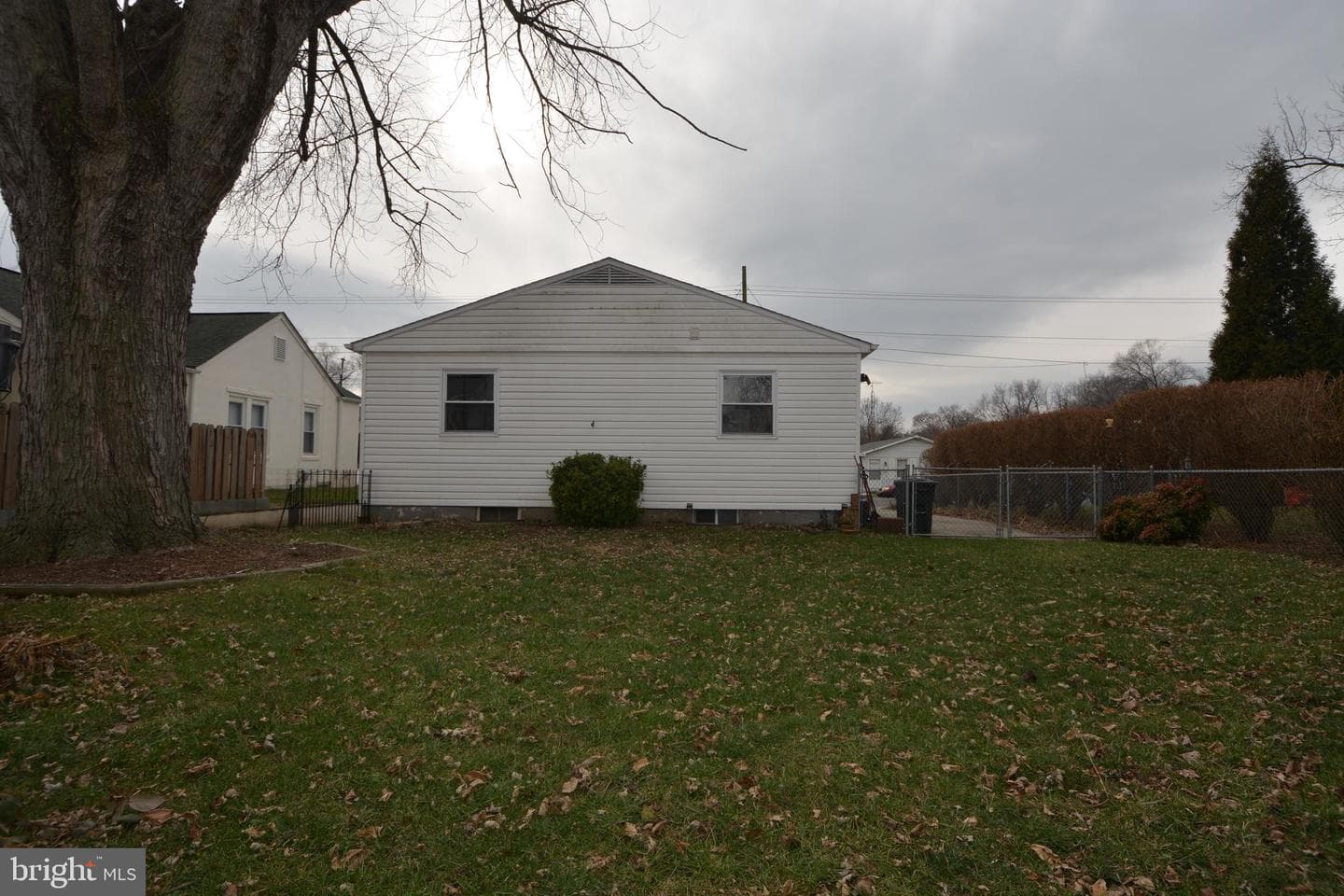 127 Strine Avenue photo 28