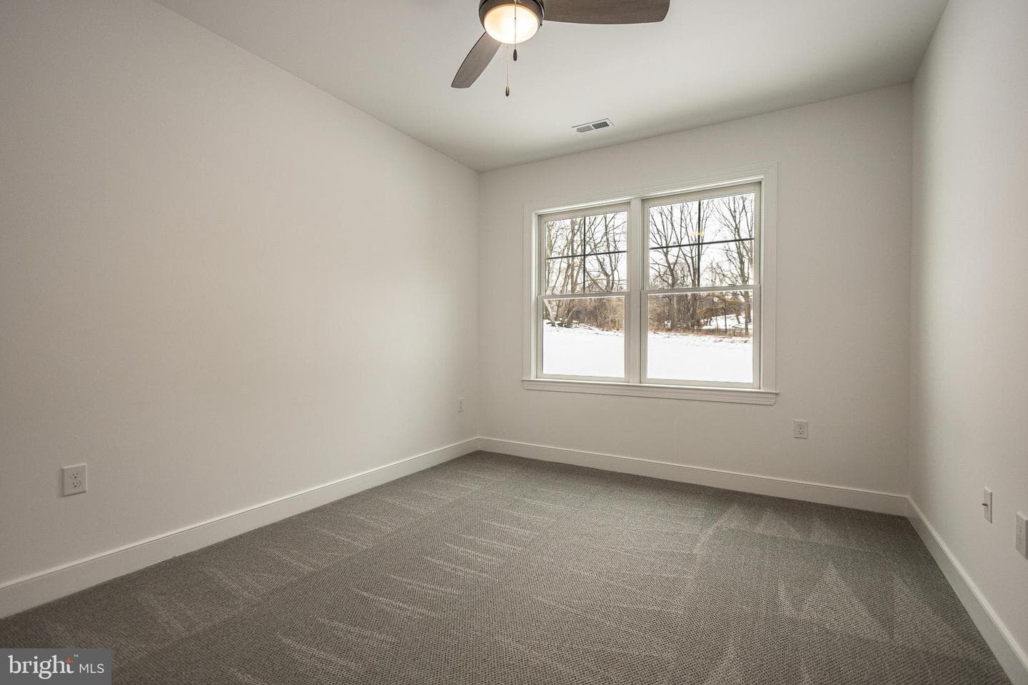 73 Midland Court photo 34
