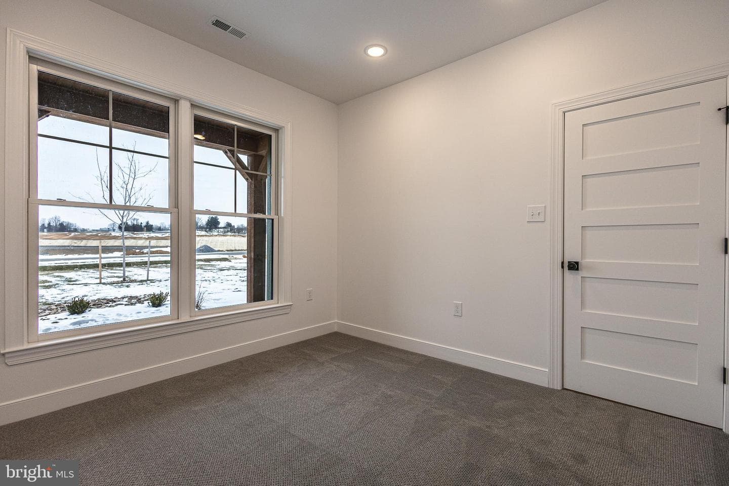 73 Midland Court photo 38