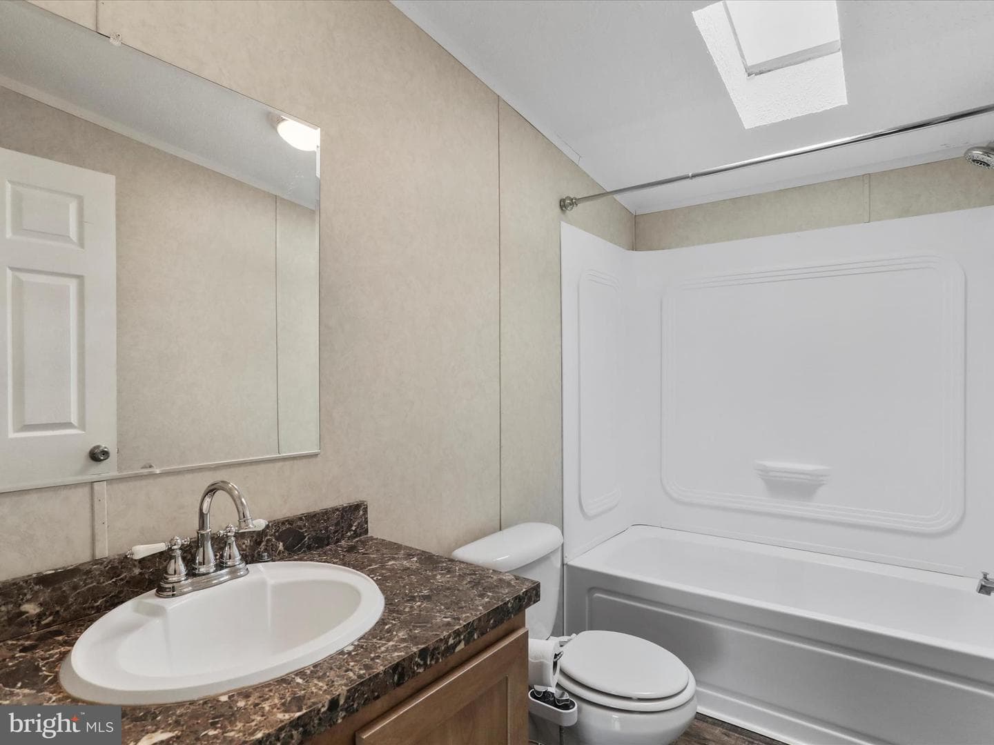 299 Valentine Drive photo 21