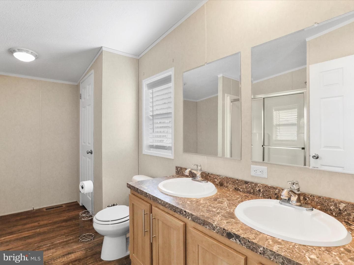 299 Valentine Drive photo 27