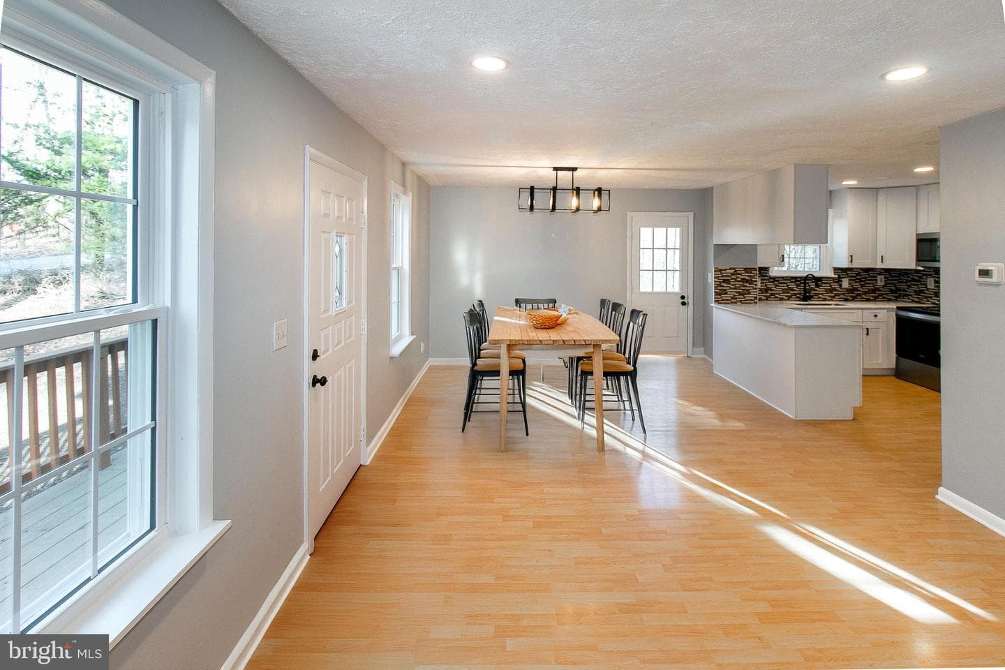 77 Tall Pine Lane photo 8
