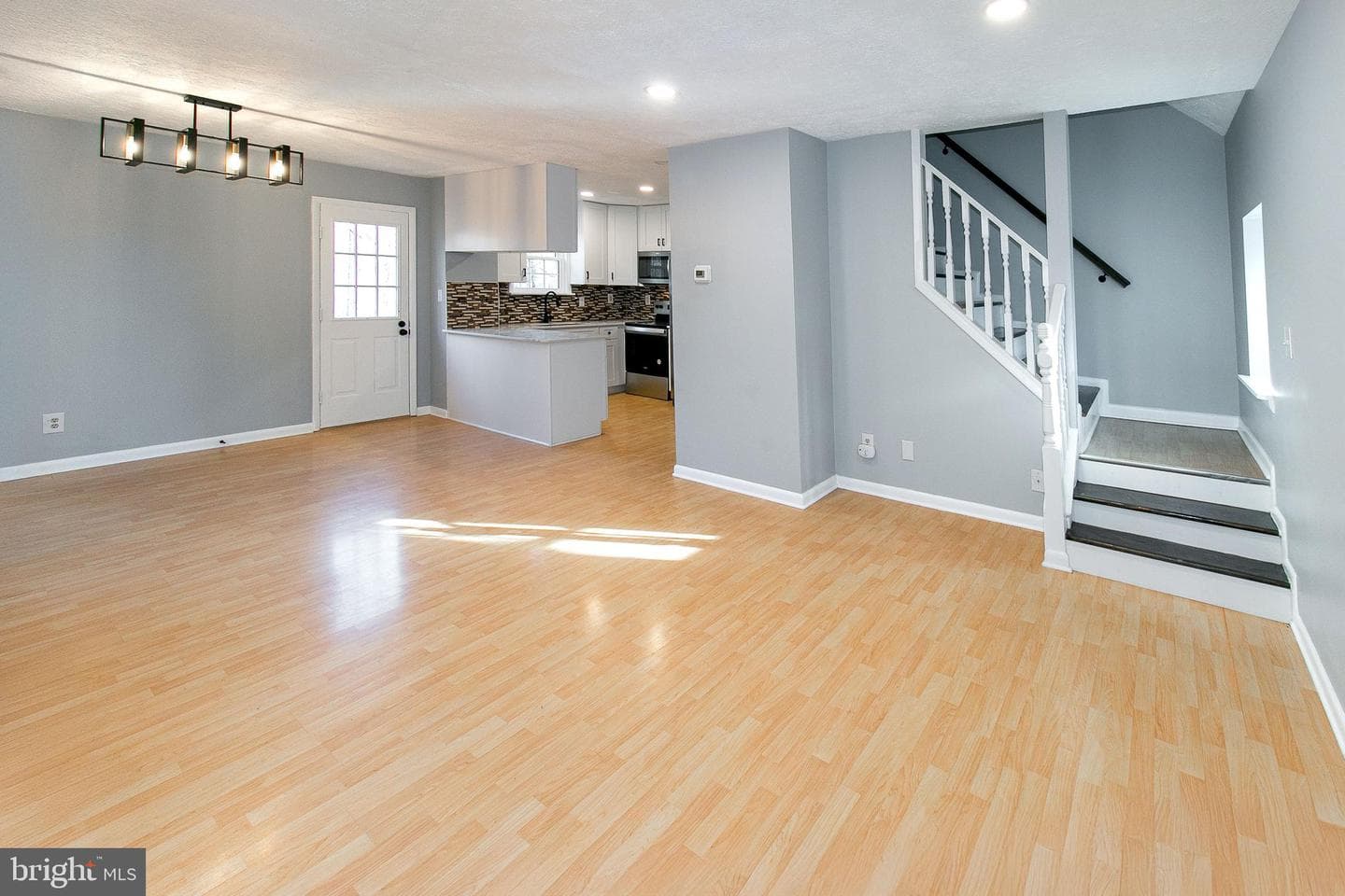77 Tall Pine Lane photo 9