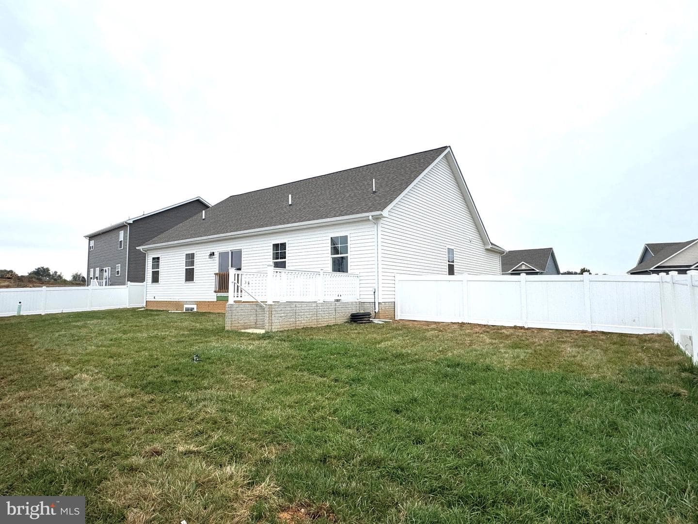 147 Santiago Circle photo 3