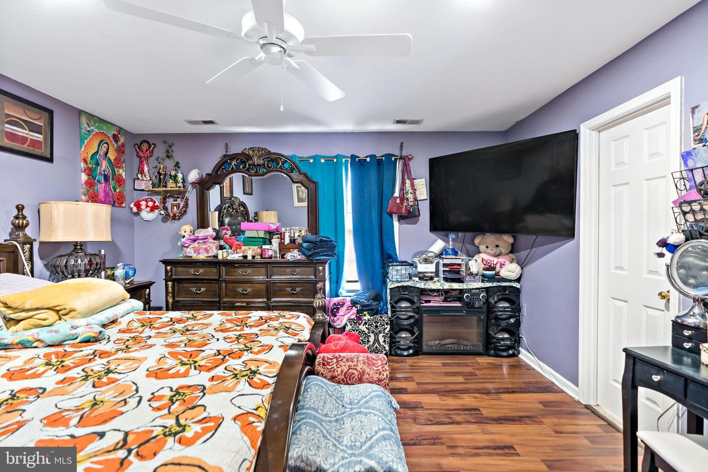 100 Mango Street photo 19