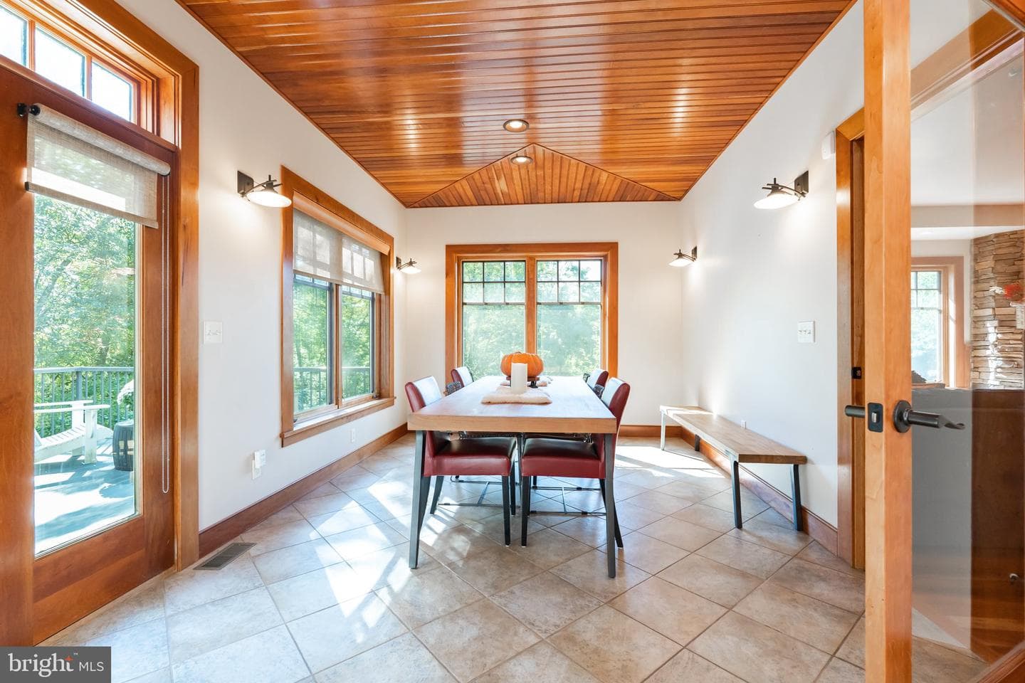 212 Cicada Drive photo 19