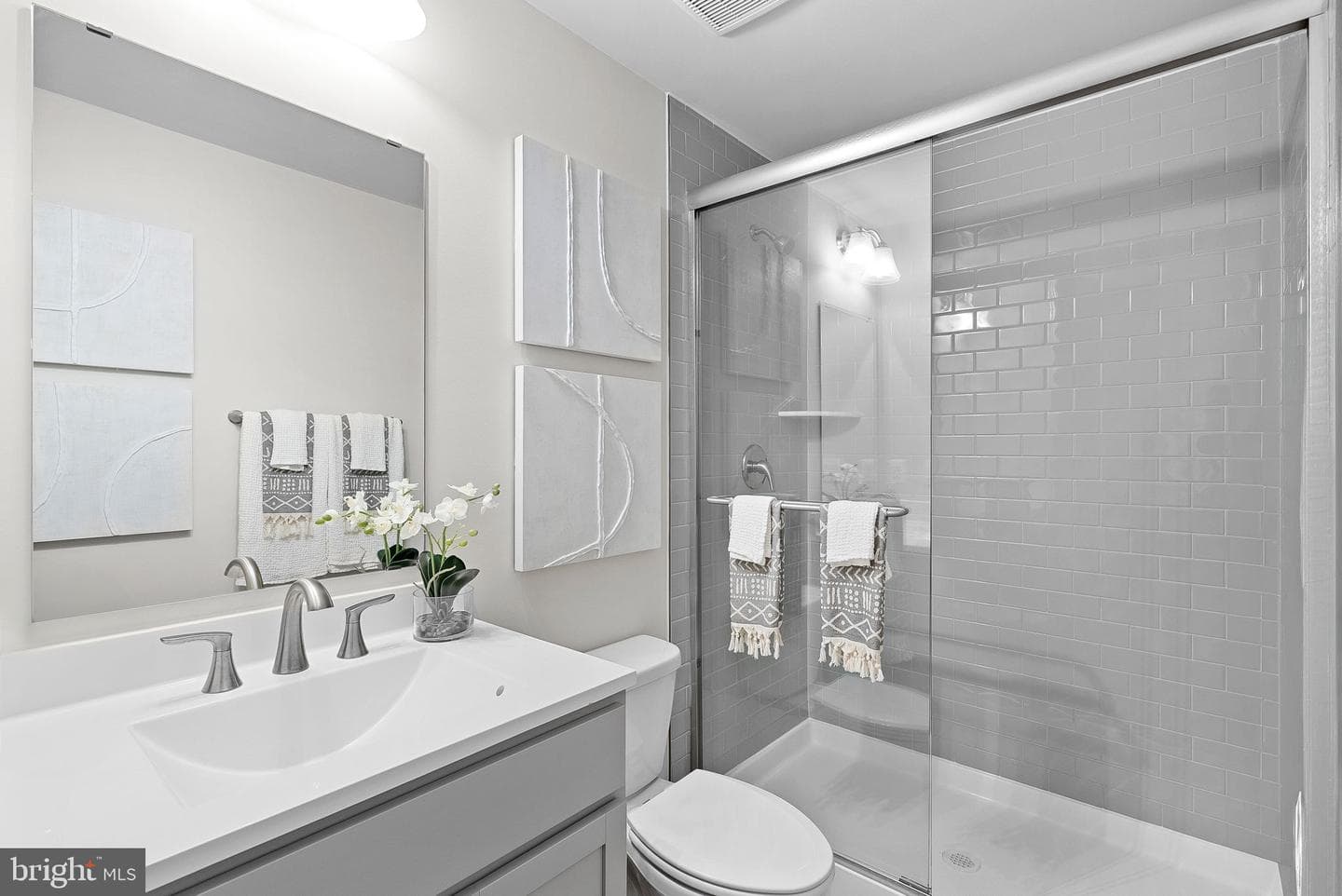 25 Lyriq Court photo 17
