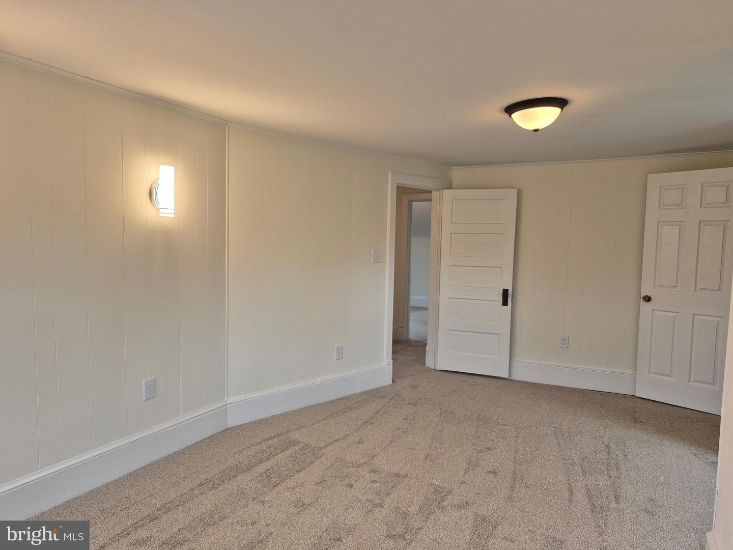 337 E Stephen Street photo 10