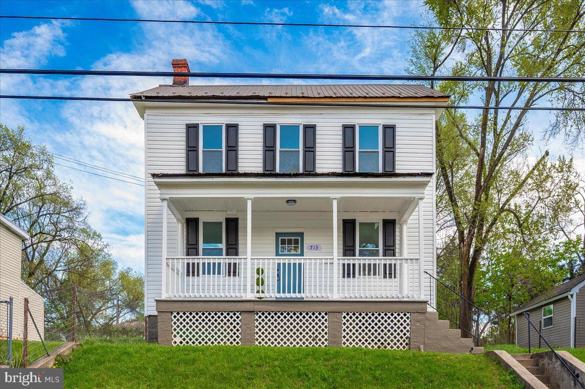 713 3rd Street photo 2