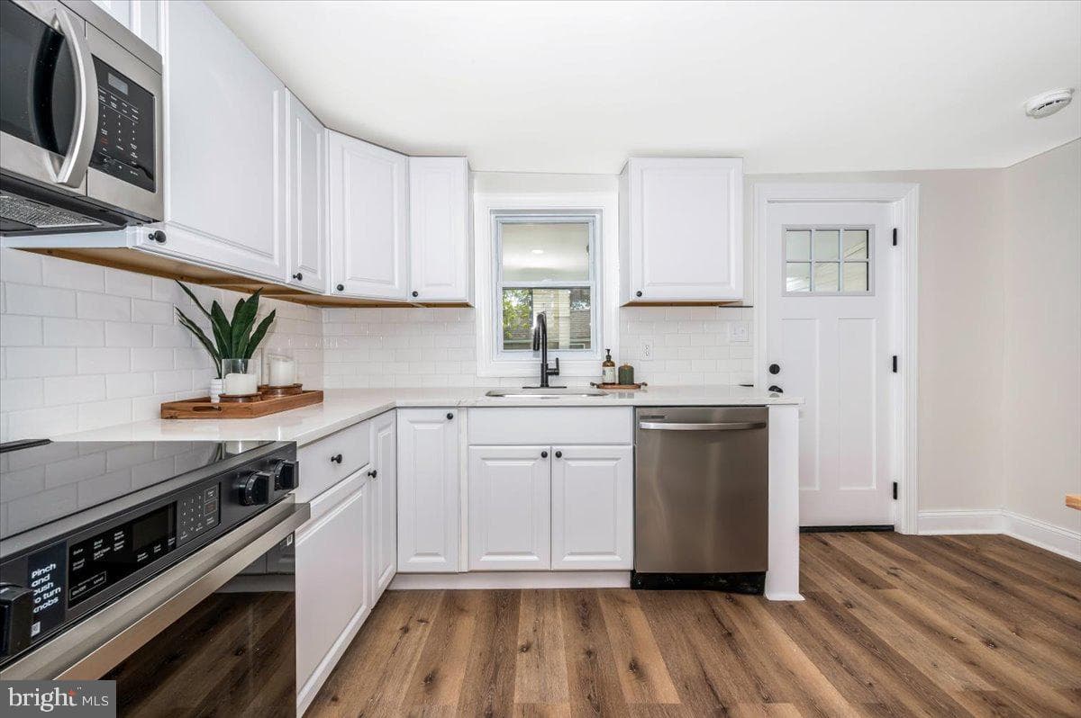 713 3rd Street photo 23