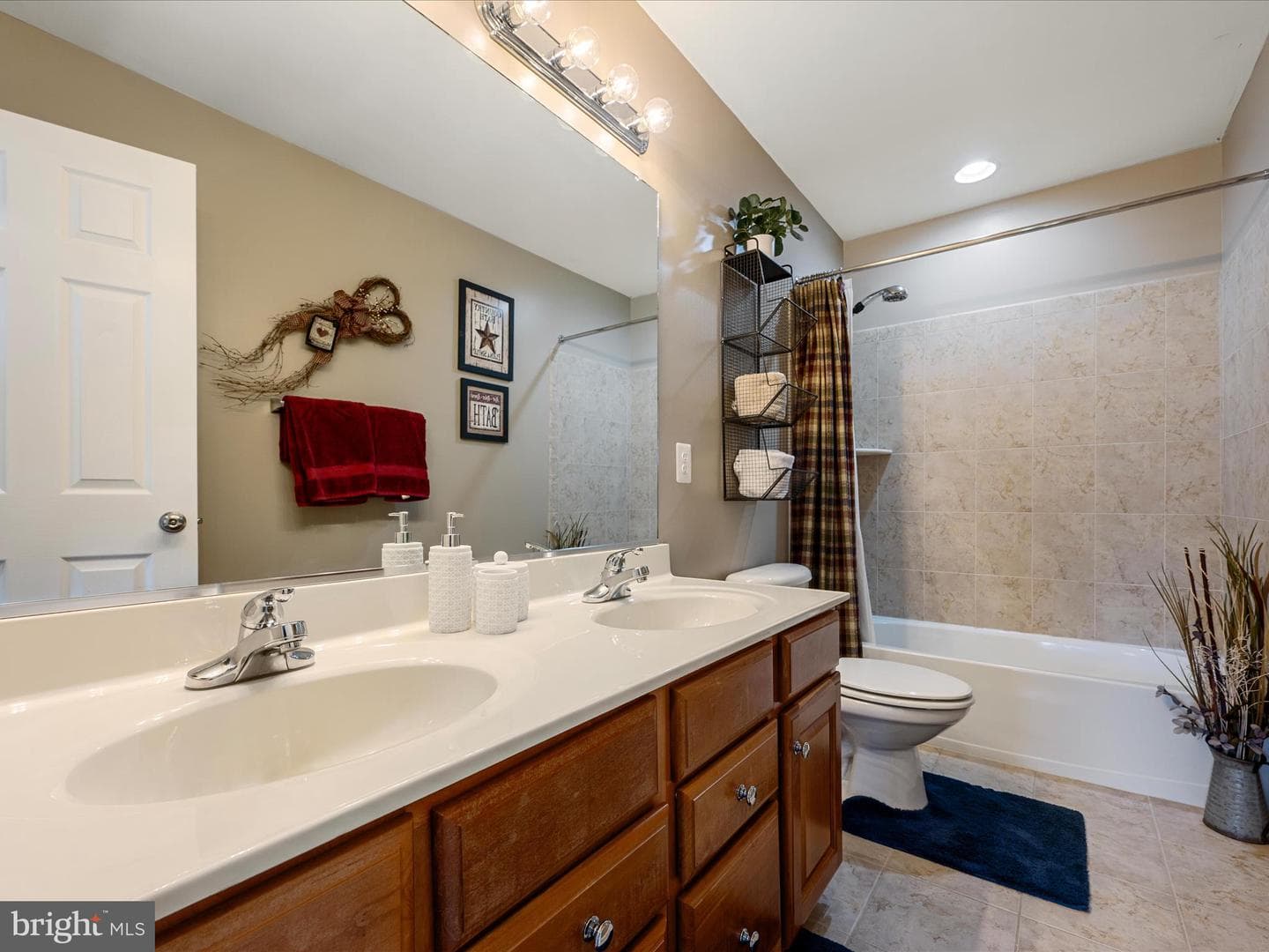 305 Fontana Circle photo 46