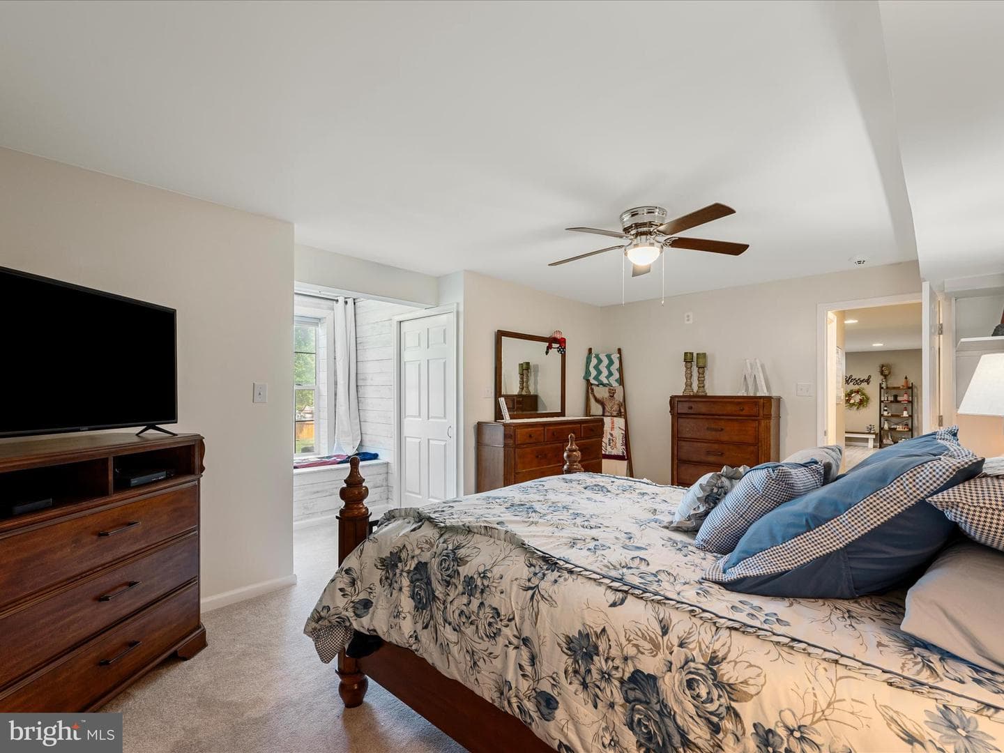305 Fontana Circle photo 54