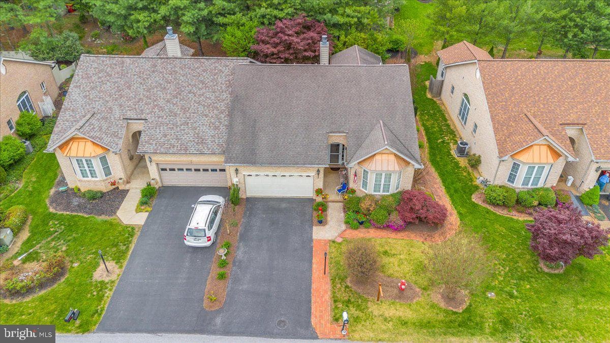 93 Radcliff Lane photo 36