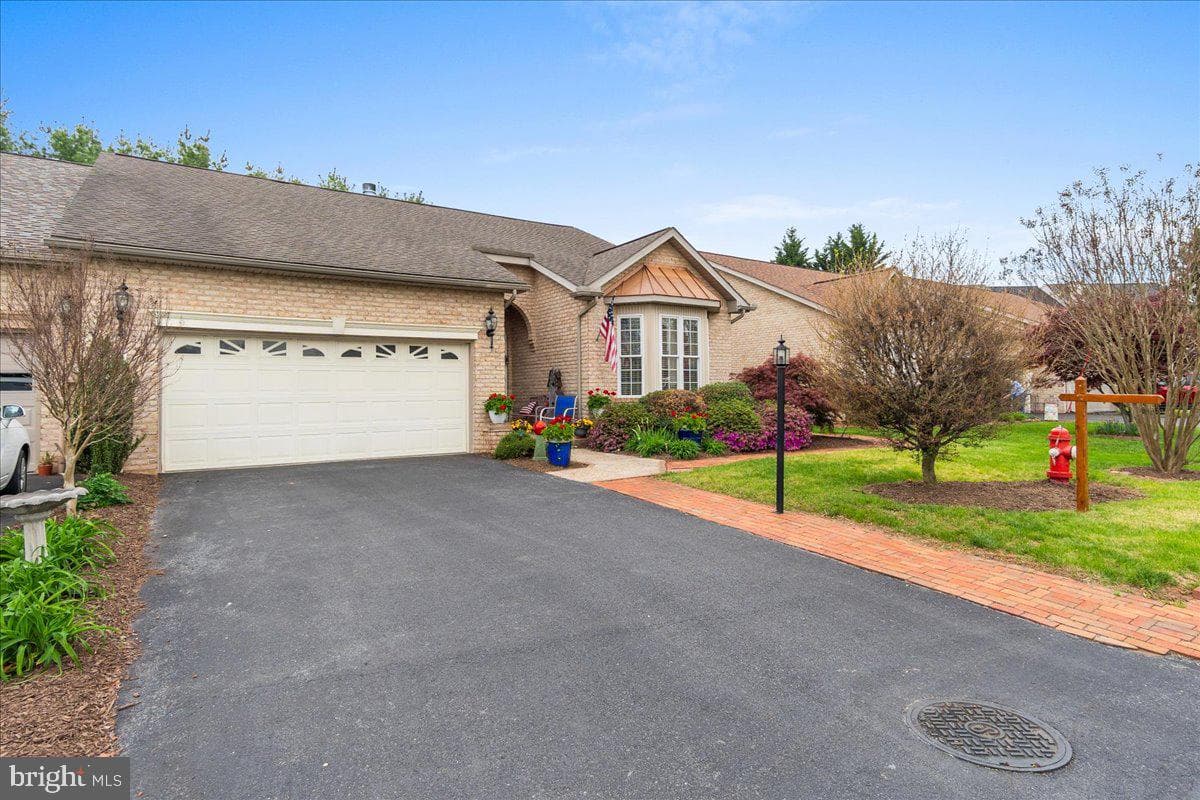 93 Radcliff Lane photo 37