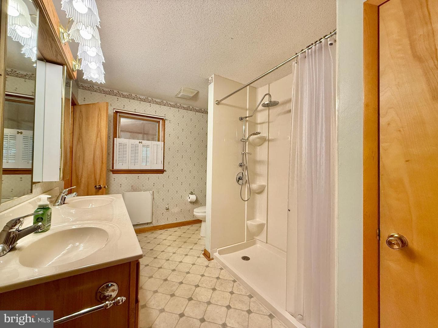 153 Collins Drive photo 39